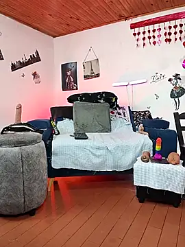 keila_j লাইভ XXX চ্যাট