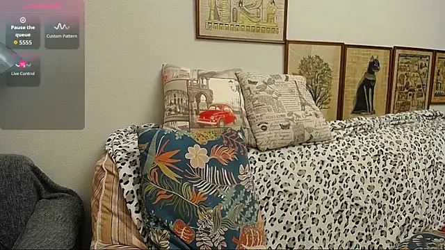 SquirtyEleanorのライブXXXチャット