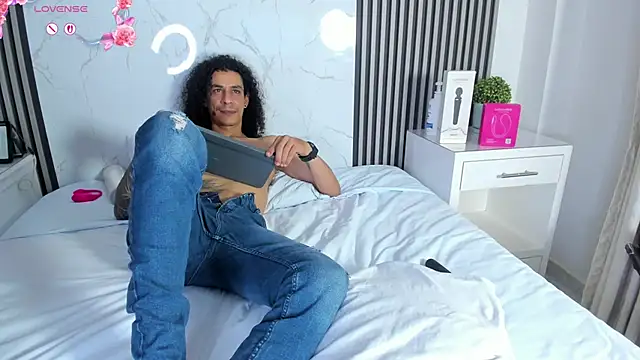 JackAndRosse_'s Live XXX Chat