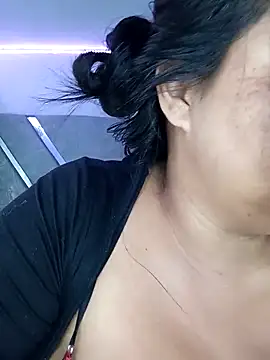 XXX chat uživo modela RosenRot07