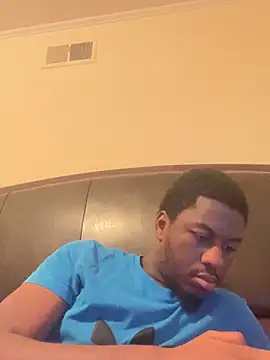 ThickDic28 élő XXX-chatje