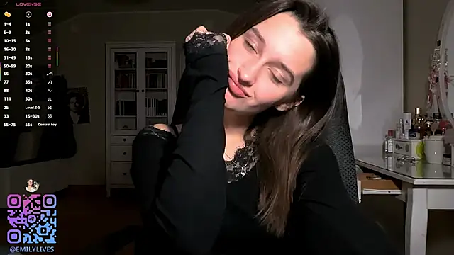 DarlineBrusteraのライブXXXチャット