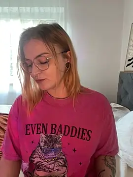 CherryyCheeksのライブXXXチャット