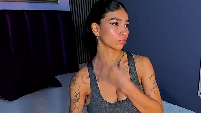 LauraAristizabalのライブXXXチャット