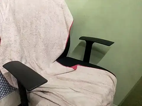 Show modela calme_odl1 na web-kameri