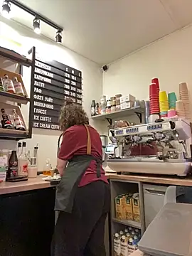 Chat XXX ao vivo de cinnabon_