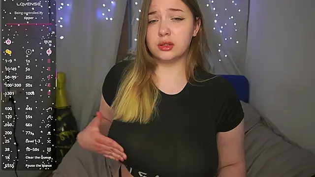 Czat XXX na żywo – CuteSharloti