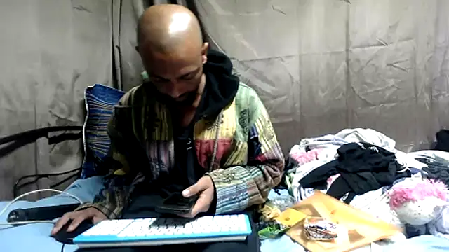 CamodickのライブXXXチャット