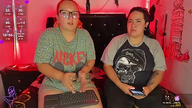 katieeandsharonn's Live XXX Chat