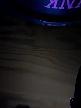 Bakedroll333 Show in webcam