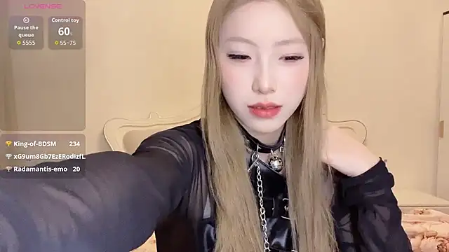 xiaoxiao-21: онлайн-секс-чат