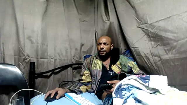 Camodick Adlı Modelin Web Kamerası Şovu