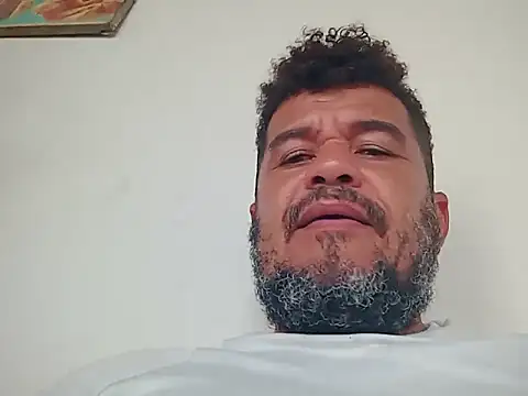 tarra122 Adlı Modelin Canlı XXX Sohbeti