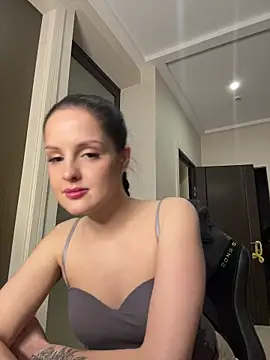 Evayra 现场XXX聊天