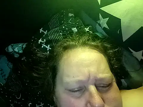 Chatroom XXX en direct de Jahudka47