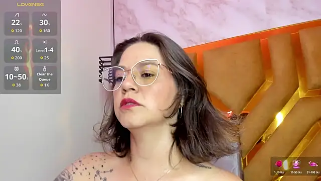 Luciifeer_ 即時 XXX 聊天