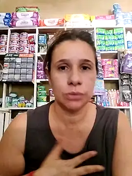 MIA-LARIOS: онлайн-секс-чат