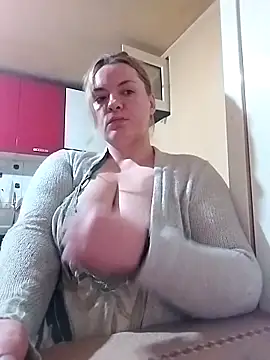 HotStepmommy4 Webcamshow