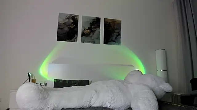 ChloeTayaa Chat XXX live