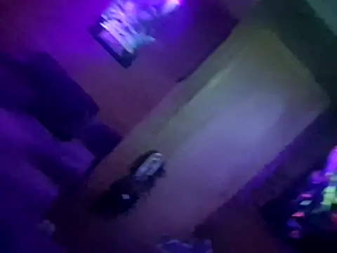 chronic_vibez's Live XXX Chat