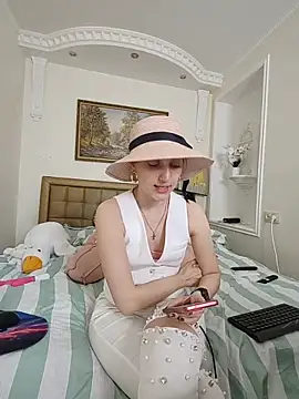 Iren: онлайн-секс-чат