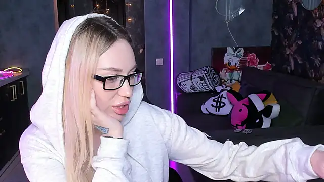 Blckmirrorr – Live XXX-chat