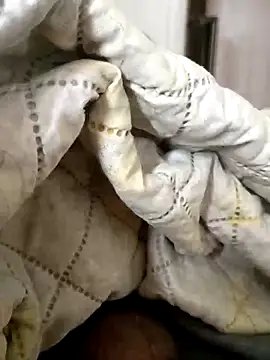 eddsmiles7: διαδικτυακό σόου στην κάμερα