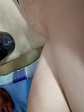 Show modela huzi518 na web-kameri