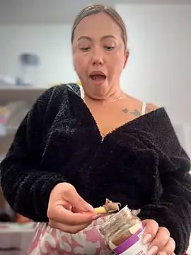 Chat XXX en directo de VIOLETA-25_