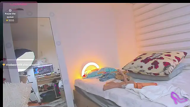 SharonVelvetのライブXXXチャット