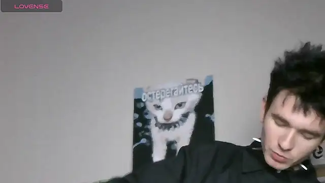 Ernest_ice Chat XXX in diretta