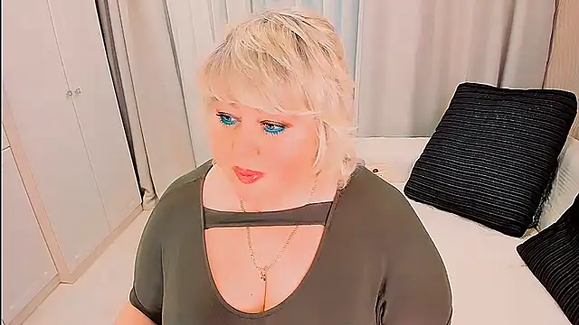 Show modela BIGTITSBBW na web-kameri