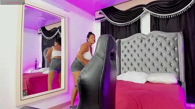 Онлайн чат XXX ZelinaEvans