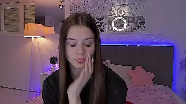 Chatroom XXX en direct de LuisaClover