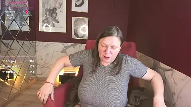 KellyPerfection élő XXX-chatje