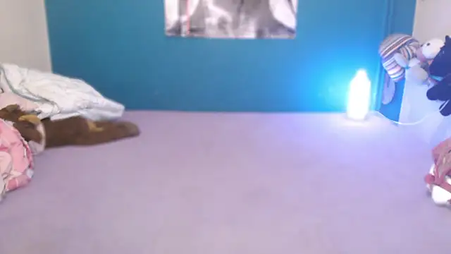 NADINNNEのライブXXXチャット