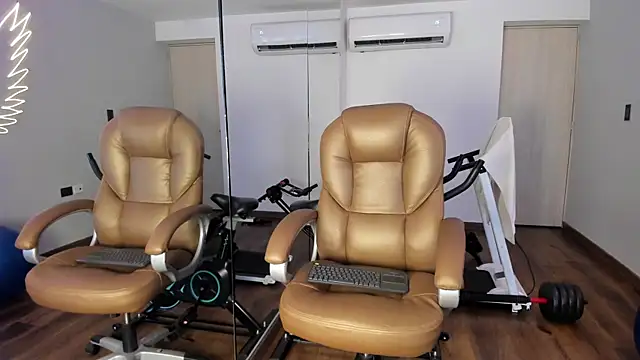 Chatroom XXX en direct de _TaylorBlack