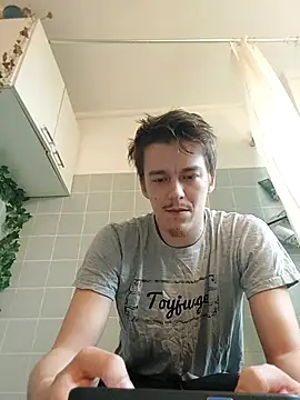 XXX chat uživo modela Toyjungee