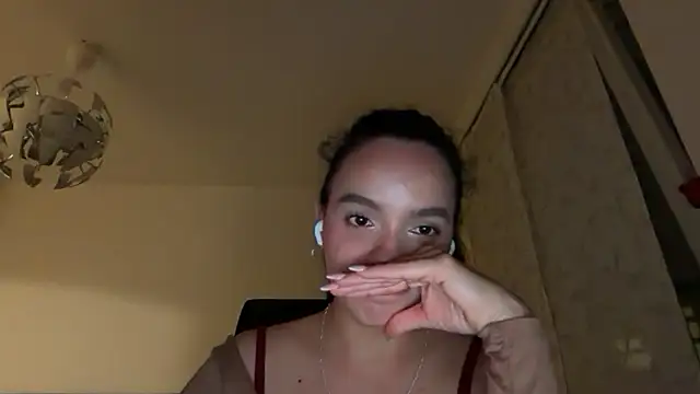 Chat XXX ao vivo de Maia_Park