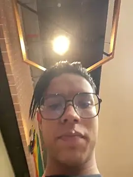 แชท XXX สดของ Andres_boy252