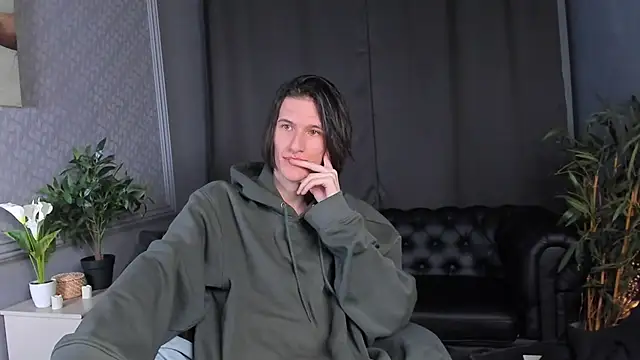 Klaude_Jam Live XXX-chat