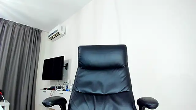 Findom_guy's Webcam Show