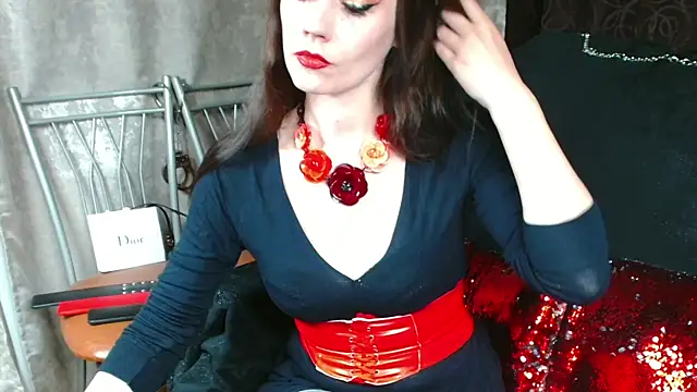 VictoryVega Adlı Modelin Canlı XXX Sohbeti