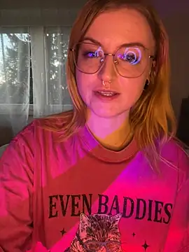 CherryyCheeks 现场XXX聊天