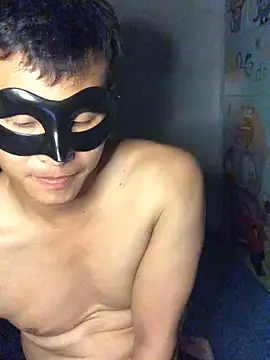 _Men_2026: διαδικτυακό σόου στην κάμερα