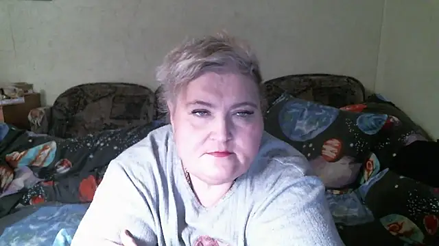 Lana555 即時 XXX 聊天