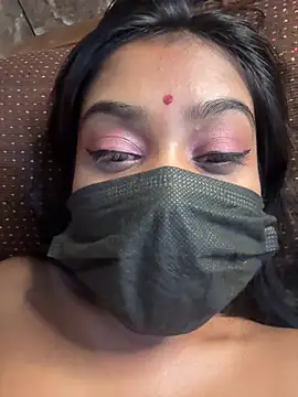 Roohbabe 网络视讯表演