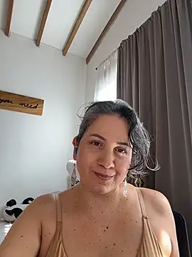 AVRAKEHDABRA 现场XXX聊天