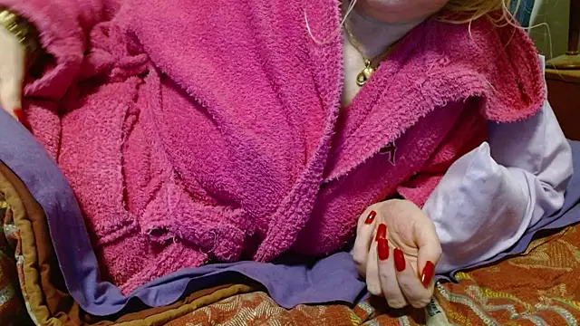 martachatte: διαδικτυακό σόου στην κάμερα