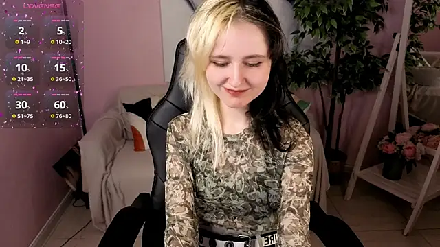 LinaVeritas live XXX chat